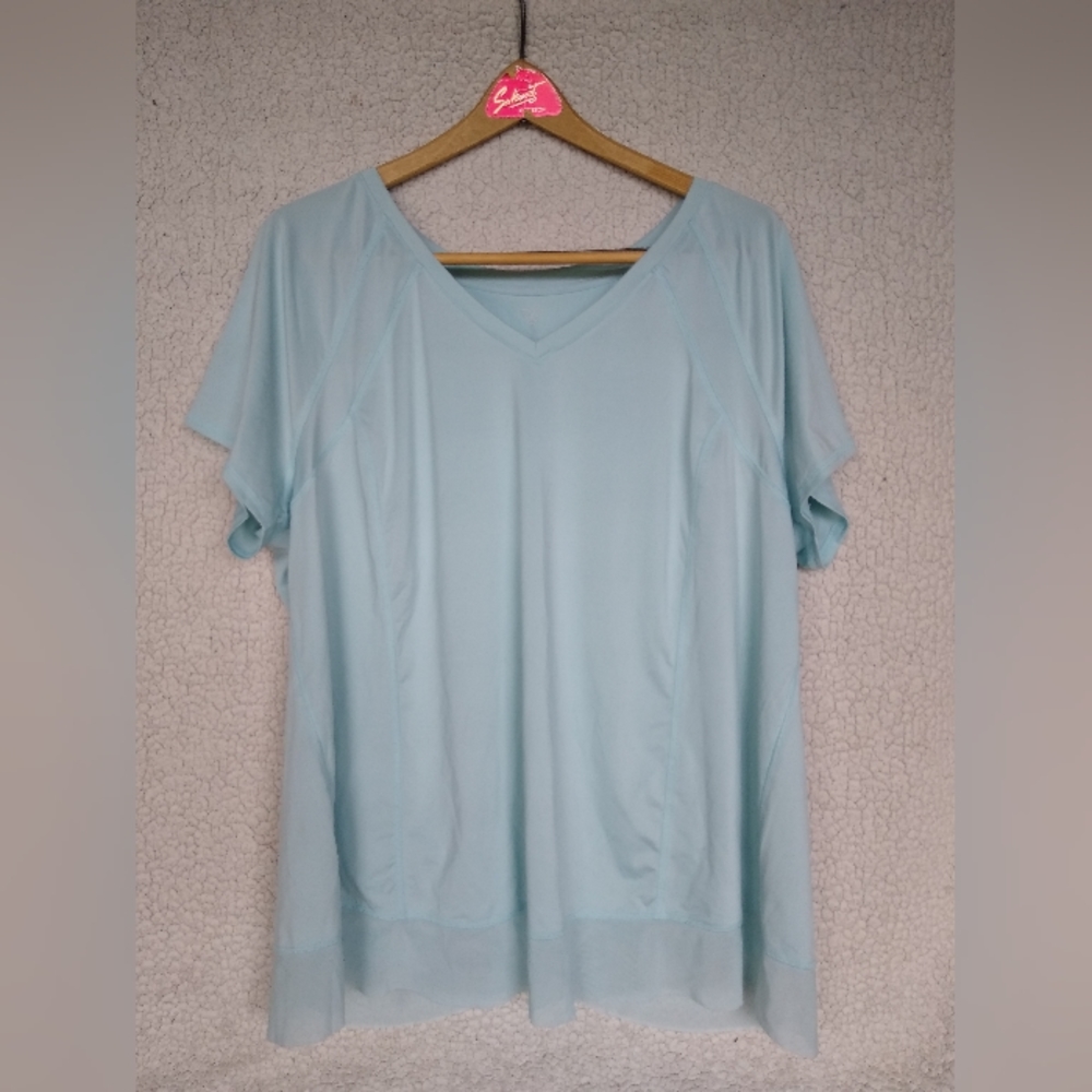 Livi Women's Athletic Top